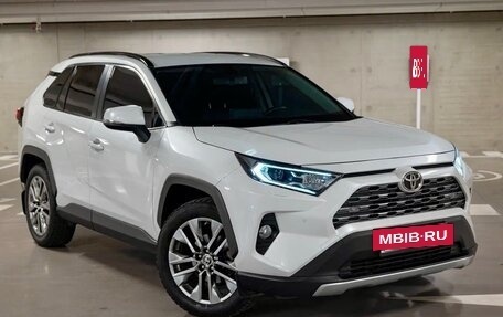 Toyota RAV4, 2021 год, 3 490 000 рублей, 18 фотография