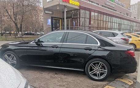 Mercedes-Benz E-Класс, 2018 год, 3 650 000 рублей, 5 фотография