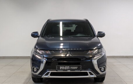 Mitsubishi Outlander III рестайлинг 3, 2021 год, 2 680 000 рублей, 2 фотография