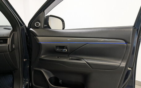 Mitsubishi Outlander III рестайлинг 3, 2021 год, 2 680 000 рублей, 25 фотография