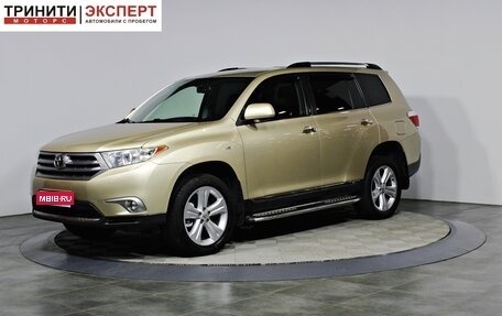 Toyota Highlander III, 2011 год, 1 957 000 рублей, 1 фотография