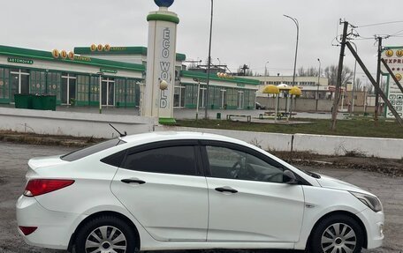 Hyundai Solaris II рестайлинг, 2015 год, 499 000 рублей, 4 фотография