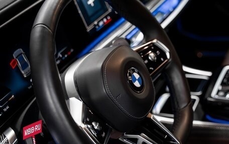 BMW 7 серия, 2023 год, 13 000 000 рублей, 19 фотография