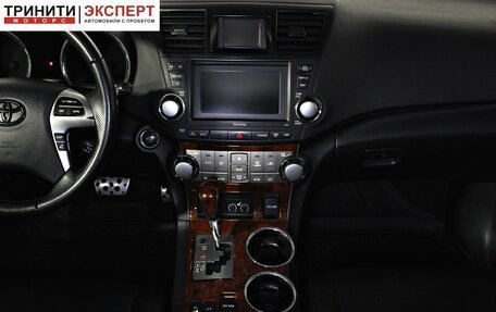 Toyota Highlander III, 2011 год, 1 957 000 рублей, 12 фотография