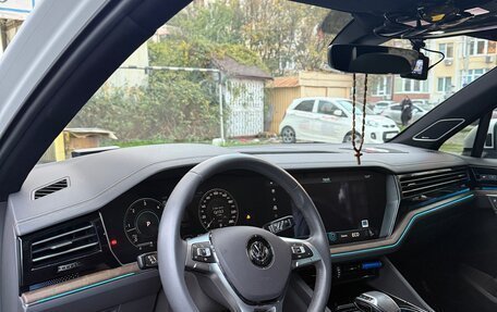 Volkswagen Touareg III, 2018 год, 5 300 000 рублей, 5 фотография