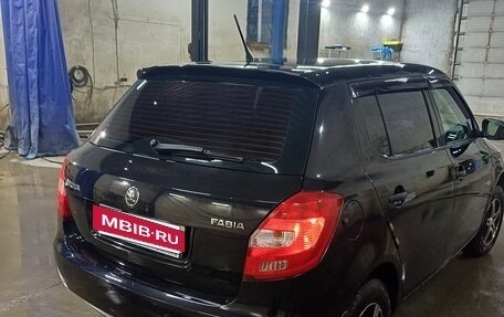 Skoda Fabia II, 2013 год, 650 000 рублей, 2 фотография