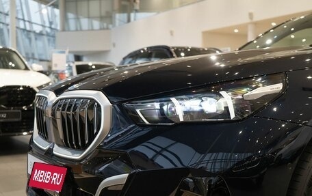 BMW 5 серия, 2025 год, 8 750 000 рублей, 13 фотография