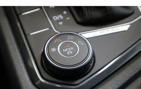 Volkswagen Tiguan II, 2020 год, 2 006 000 рублей, 15 фотография