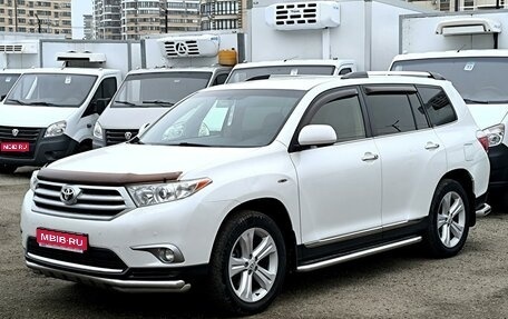 Toyota Highlander III, 2012 год, 1 599 000 рублей, 1 фотография