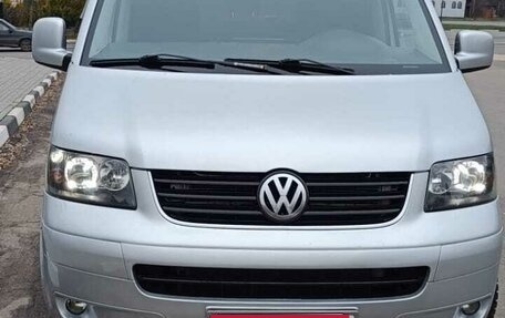 Volkswagen Caravelle T5, 2008 год, 1 810 000 рублей, 16 фотография