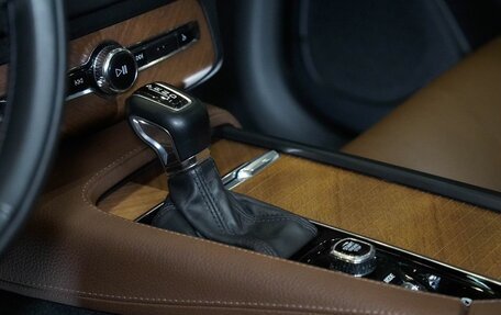 Volvo XC90 II рестайлинг, 2018 год, 3 200 000 рублей, 26 фотография