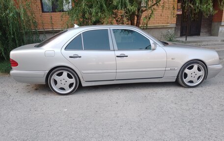 Mercedes-Benz E-Класс, 1996 год, 750 000 рублей, 6 фотография