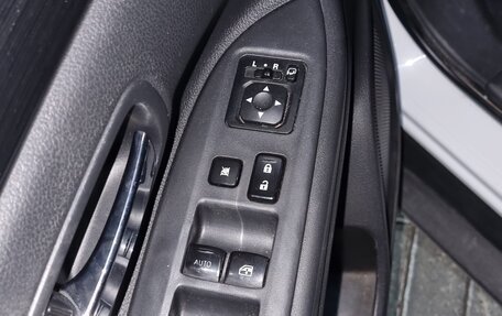 Mitsubishi Outlander III рестайлинг 3, 2018 год, 2 350 000 рублей, 6 фотография