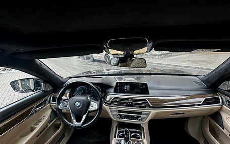 BMW 7 серия, 2017 год, 3 100 000 рублей, 11 фотография
