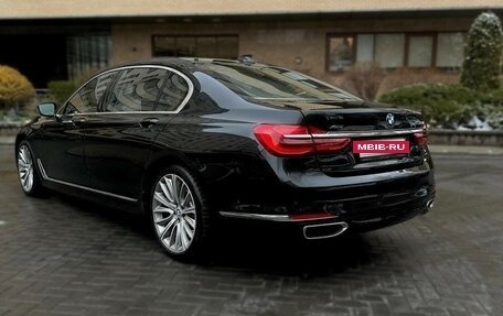 BMW 7 серия, 2017 год, 3 100 000 рублей, 2 фотография