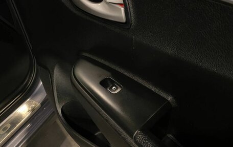 KIA Rio IV, 2018 год, 1 445 000 рублей, 28 фотография