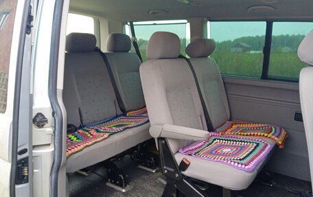 Volkswagen Caravelle T5, 2007 год, 1 600 000 рублей, 4 фотография