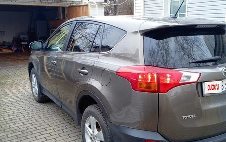 Toyota RAV4, 2013 год, 1 700 000 рублей, 5 фотография