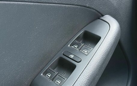 Volkswagen Jetta VI, 2012 год, 1 075 000 рублей, 16 фотография