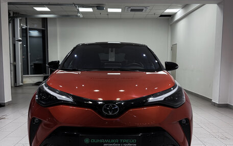 Toyota C-HR I рестайлинг, 2021 год, 2 688 000 рублей, 2 фотография