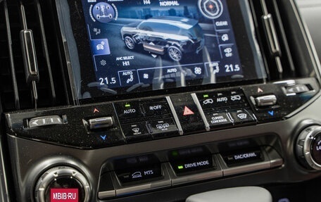 Lexus LX, 2025 год, 18 990 000 рублей, 16 фотография