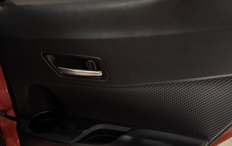 Toyota C-HR I рестайлинг, 2021 год, 2 688 000 рублей, 17 фотография