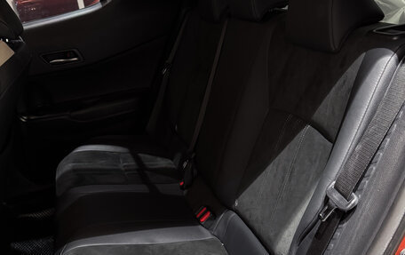 Toyota C-HR I рестайлинг, 2021 год, 2 688 000 рублей, 16 фотография