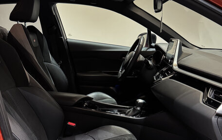 Toyota C-HR I рестайлинг, 2021 год, 2 688 000 рублей, 14 фотография