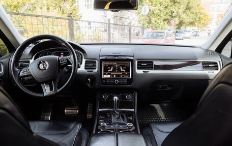 Volkswagen Touareg III, 2011 год, 1 750 000 рублей, 4 фотография