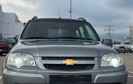 Chevrolet Niva I рестайлинг, 2010 год, 620 000 рублей, 3 фотография