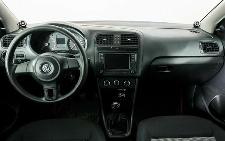 Volkswagen Polo VI (EU Market), 2013 год, 720 000 рублей, 6 фотография