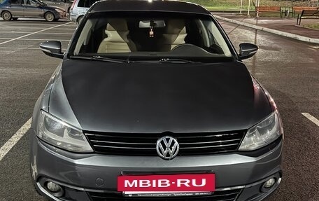 Volkswagen Jetta VI, 2014 год, 1 200 000 рублей, 2 фотография
