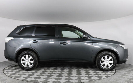 Mitsubishi Outlander III рестайлинг 3, 2014 год, 1 397 000 рублей, 4 фотография