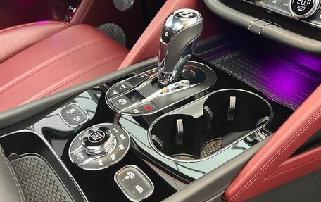 Bentley Bentayga I, 2023 год, 29 000 000 рублей, 14 фотография