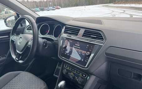 Volkswagen Tiguan II, 2019 год, 2 650 000 рублей, 19 фотография
