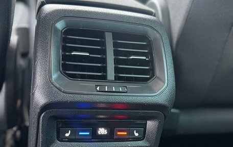 Volkswagen Tiguan II, 2019 год, 2 650 000 рублей, 23 фотография