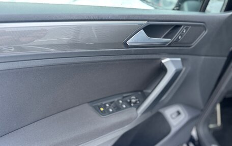 Volkswagen Tiguan II, 2019 год, 2 650 000 рублей, 24 фотография