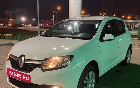 Renault Sandero II рестайлинг, 2017 год, 819 000 рублей, 2 фотография