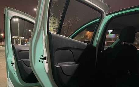 Renault Sandero II рестайлинг, 2017 год, 819 000 рублей, 19 фотография