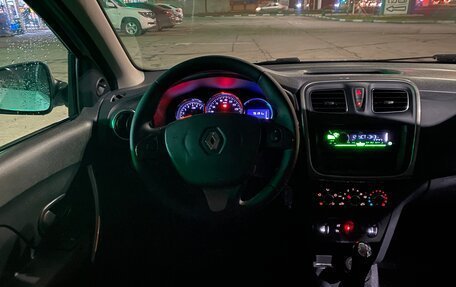 Renault Sandero II рестайлинг, 2017 год, 819 000 рублей, 21 фотография