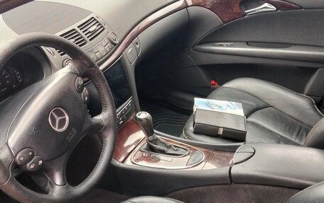 Mercedes-Benz E-Класс, 2005 год, 730 000 рублей, 2 фотография