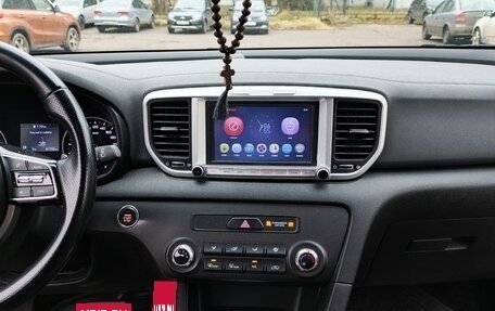 KIA Sportage IV рестайлинг, 2020 год, 2 350 000 рублей, 10 фотография