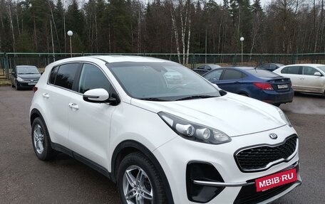 KIA Sportage IV рестайлинг, 2020 год, 2 350 000 рублей, 2 фотография