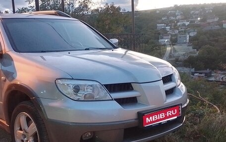 Mitsubishi Outlander III рестайлинг 3, 2005 год, 1 050 000 рублей, 1 фотография