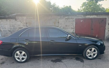 Mercedes-Benz E-Класс, 2011 год, 1 400 000 рублей, 8 фотография
