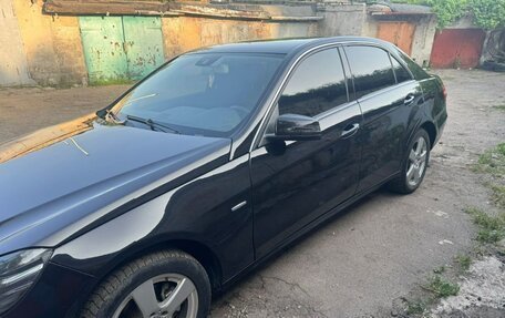 Mercedes-Benz E-Класс, 2011 год, 1 400 000 рублей, 5 фотография