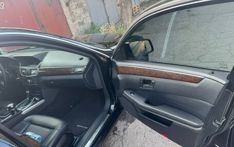 Mercedes-Benz E-Класс, 2011 год, 1 400 000 рублей, 10 фотография