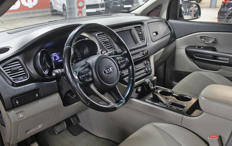 KIA Carnival III, 2018 год, 2 849 000 рублей, 16 фотография