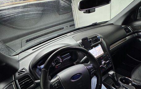 Ford Explorer VI, 2019 год, 3 300 000 рублей, 5 фотография