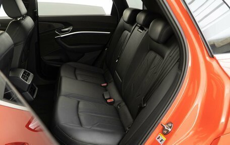 Audi e-tron I, 2018 год, 3 768 077 рублей, 12 фотография